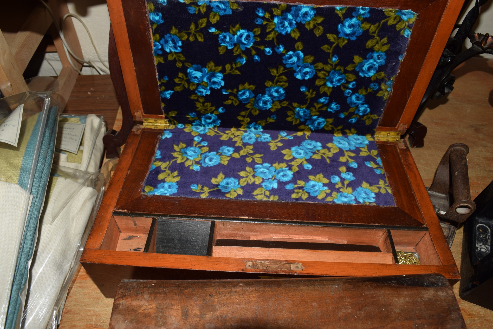 VICTORIAN MAHOGANY WRITING BOX PLUS ONE FURTHER - Image 2 of 2