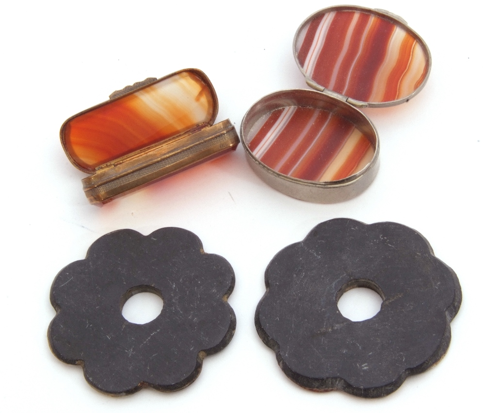 Mixed Lot: two agate and metal mounted boxes, together with two Scottish mixed agate specimen brooch - Image 2 of 2