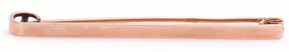 Early 20th century 9ct gold pin brooch, the rectangular plain polished bar 5cm long, Chester 1919, - Image 2 of 4