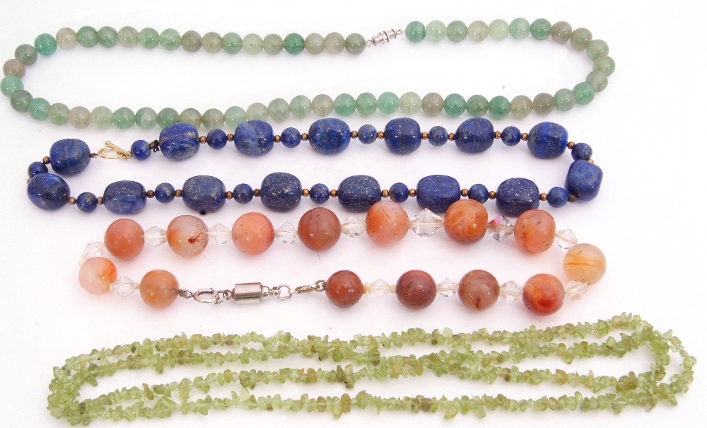 Mixed Lot: beads, to include a single row of graduated lapis lazuli beads together with three - Image 2 of 2