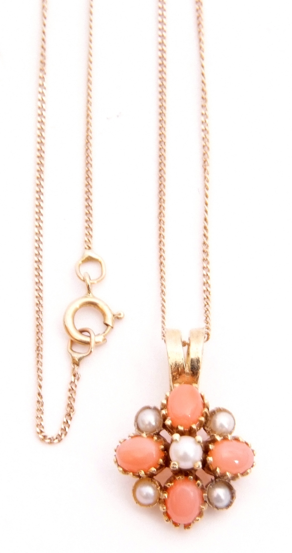 Vintage 9ct gold seed pearl and coral set cluster pendant suspended from a 375 stamped trace chain - Image 3 of 5