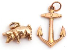 Mixed Lot: 9ct gold anchor pendant, Chester 1901, together with a 9ct gold pig charm/pendant, 4.2gms