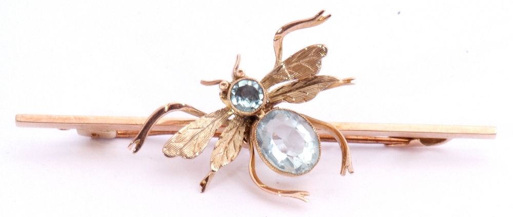 Aquamarine "Fly" pin brooch, the knife edge bar applied with a fly with outstretched wings, the - Image 2 of 4