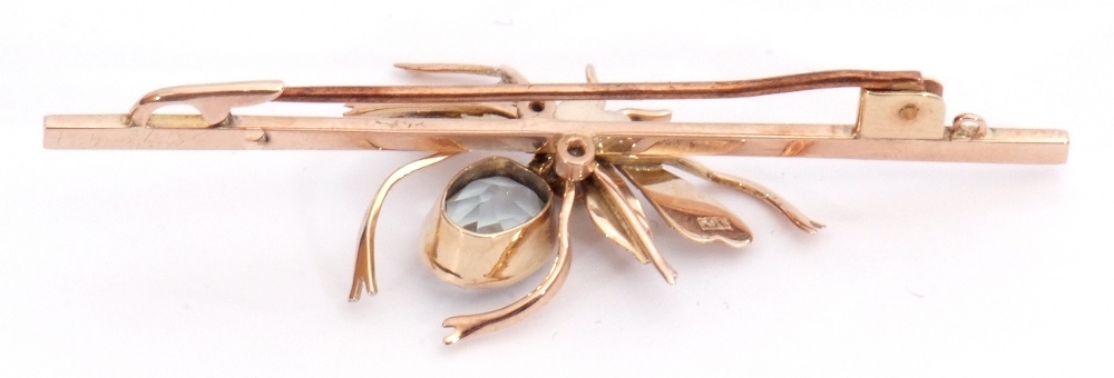 Aquamarine "Fly" pin brooch, the knife edge bar applied with a fly with outstretched wings, the - Image 3 of 4