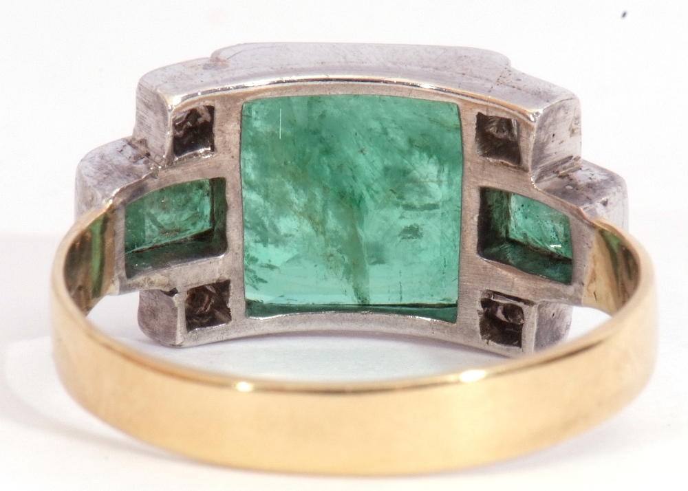 Vintage emerald and diamond set ring, the square emerald 8mm x 8mm between small rectangular cut - Image 4 of 6