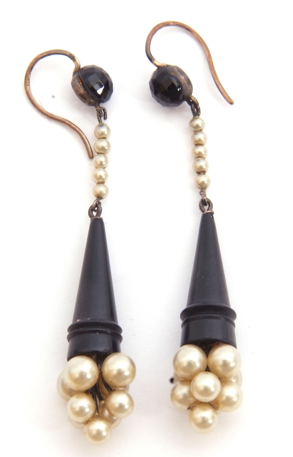 Pair of vintage jet and pearl type cone shaped cluster earrings (a/f) - Image 3 of 3