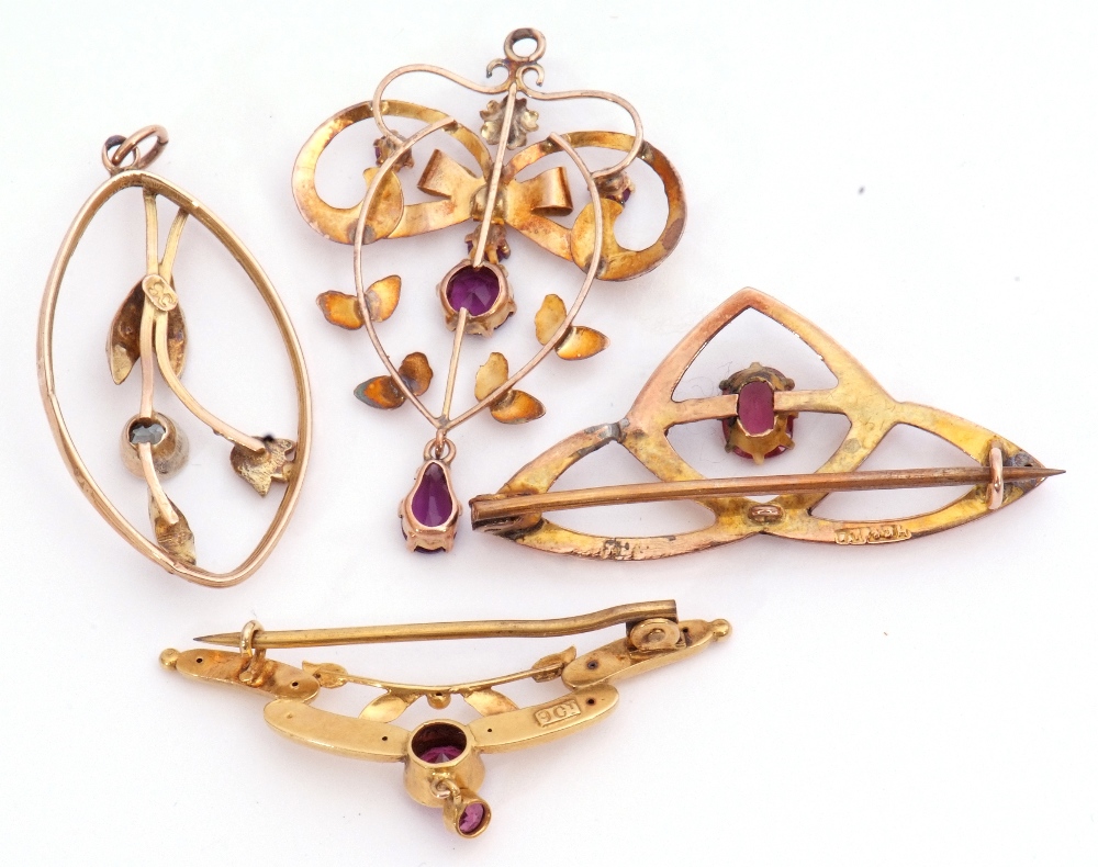 Mixed Lot: two 9ct stamped brooches, together with two 9c stamped pendants, all set with coloured - Image 3 of 3