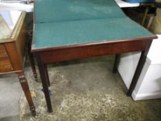 MAHOGANY FOLD-TOP CARD TABLE, 91CM WIDE