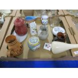 CERAMIC WARES INCLUDING AN ITALIAN POTTERY JUG, SMALL CHINESE PORCELAIN JAR AND COVER ETC