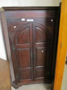 MAHOGANY FLOOR STANDING CORNER CUPBOARD WITH BRACKET FEET, 92CM WIDE