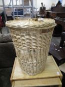 CIRCULAR LIDDED CANE LINEN BIN