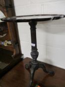 MAHOGANY PEDESTAL TABLE WITH PIE-CRUST EDGE, 45CM WIDE