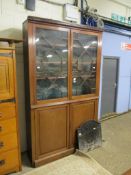 MAHOGANY BOOKCASE CABINET WITH ASTRAGAL GLAZED TOP OVER CUPBOARD BASE, 136CM WIDE