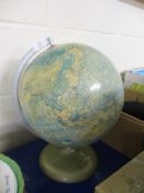 GLOBE ON PLASTIC MOUNT