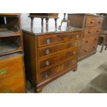 REPRODUCTION MAHOGANY FOUR DRAWER CHEST, 107CM WIDE