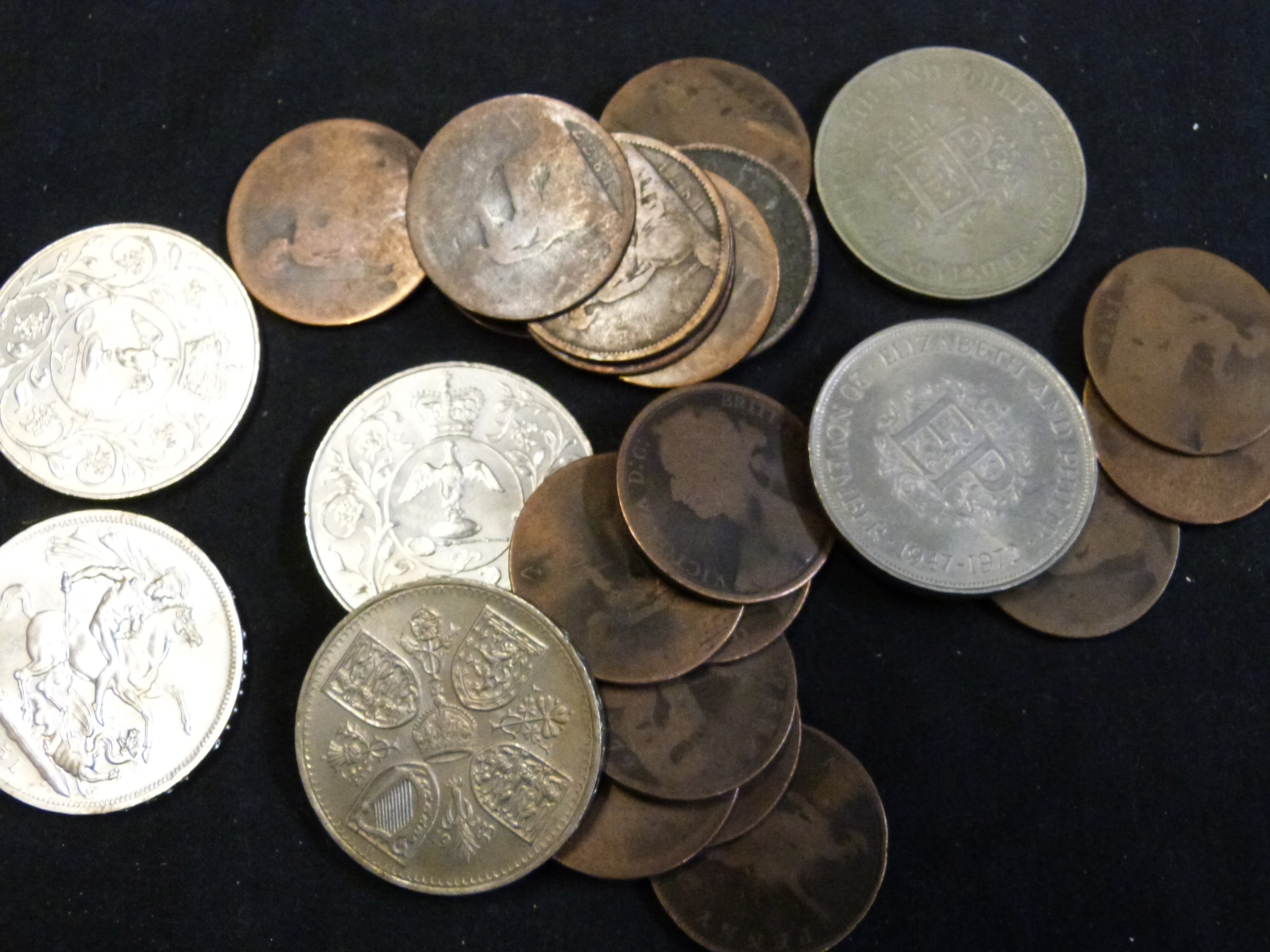 Box: good quantity assorted coins + some vending tokens - Image 2 of 3