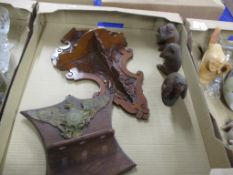 TRAY CONTAINING TWO WOODEN WALL MOUNTS, ONE WITH METAL EAGLE ATTACHED, TOGETHER WITH THREE WOODEN