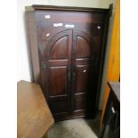 19TH CENTURY MAHOGANY CORNER CUPBOARD, 90CM WIDE