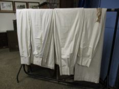 SET OF VARIOUS WHITE CURTAINS APPROX 236CM DROP