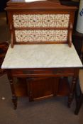 19th century tile back and marble top American walnut wash stand, single frieze drawer and central