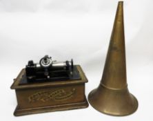 Vintage Edison phonograph with horn, 32cm wide