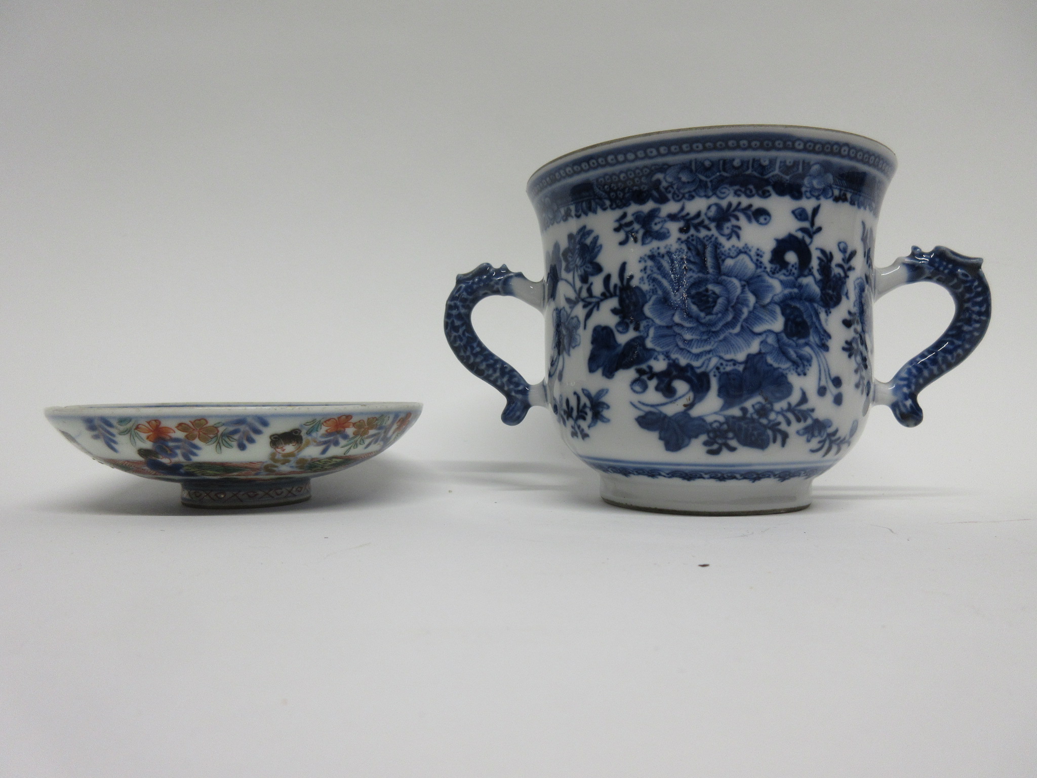 Late 18th/early 19th century Chinese porcelain blue and white jar and associated cover, the jar with - Image 2 of 4