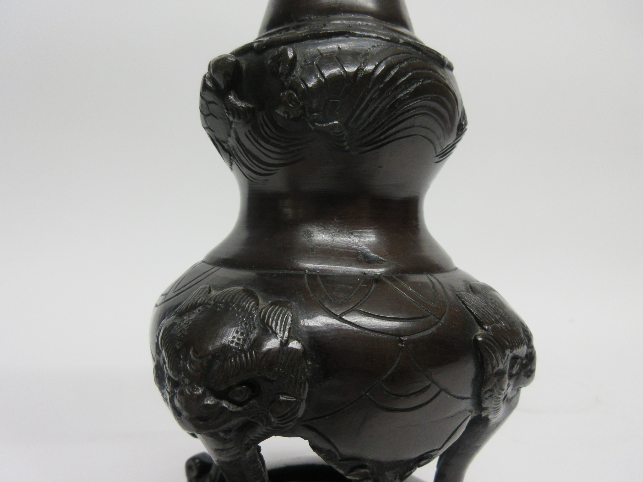 Oriental bronze candlestick with applied decoration of turtles and dragons, 31cm high - Image 8 of 8
