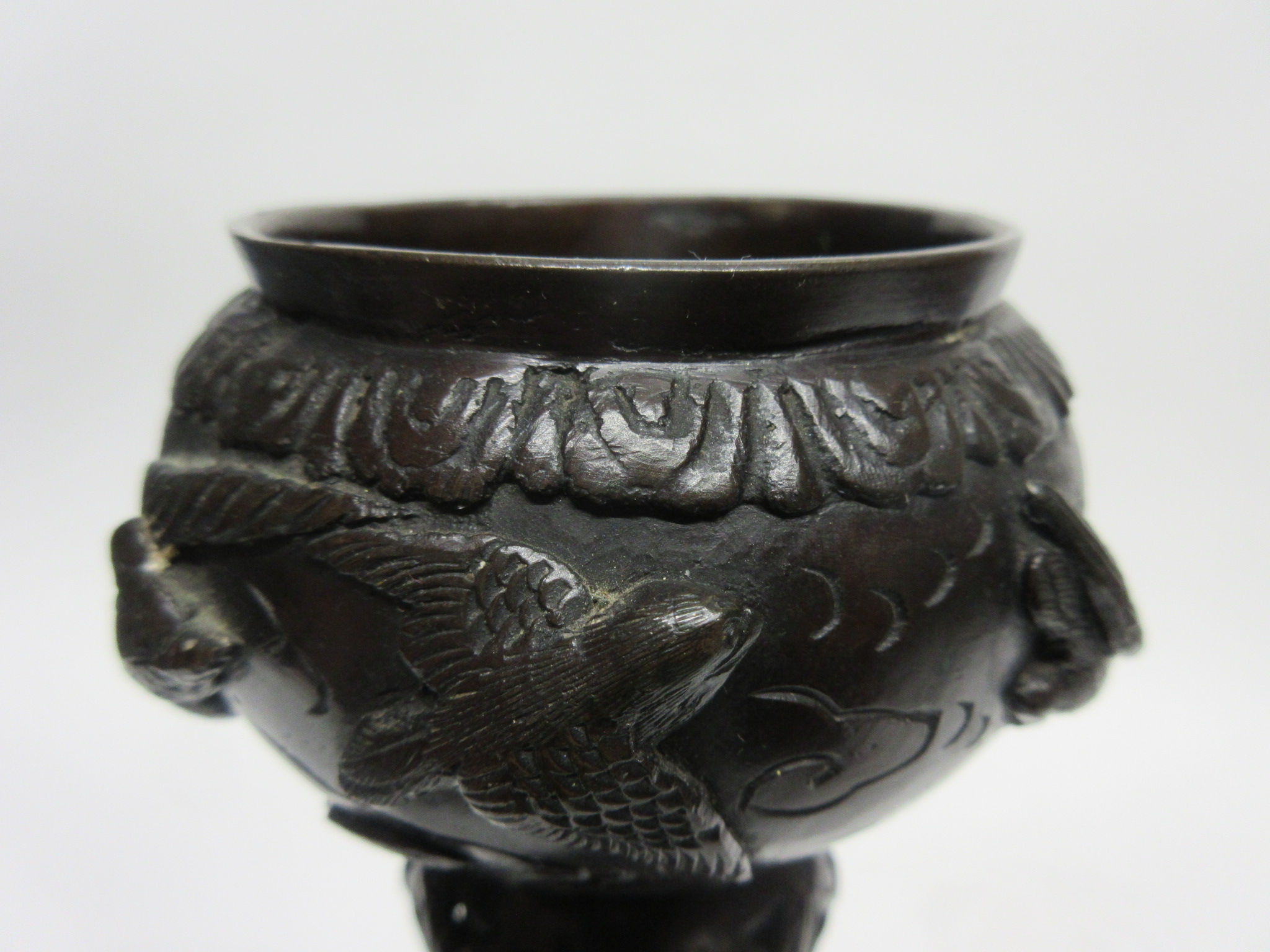 Oriental bronze candlestick with applied decoration of turtles and dragons, 31cm high - Image 7 of 8