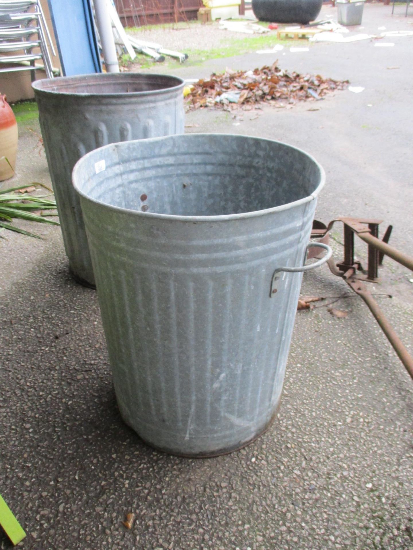 GALVANISED FEED BIN