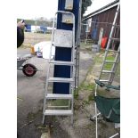 ALUMINIUM STEP LADDER, HEIGHT APPROX 162CM