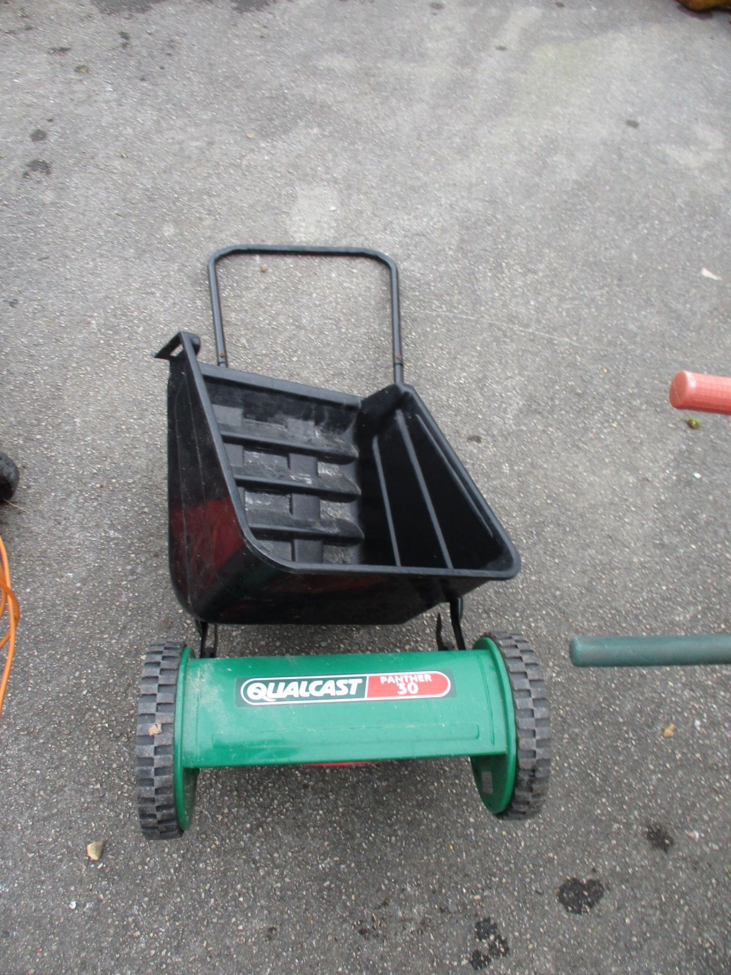 QUALCAST PANTHER 30 HAND MOWER