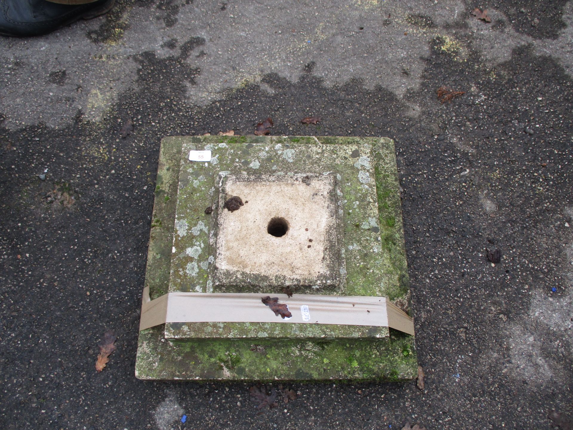 MOULDED SQUARE BASE, APPROX 46CM