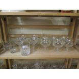 VARIOUS BRANDY BALLOONS AND OTHER DRINKING GLASSES