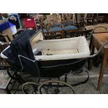 VINTAGE PRAM, 132CM LONG