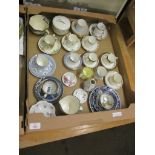 BOX OF VARIOUS EARLY 20TH CENTURY AND LATER DECORATIVE CUPS AND SAUCERS ETC