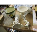 BOX OF VARIOUS GLASS WARE, POTTERY ETC
