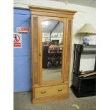 LATE 19TH/EARLY 20TH CENTURY MIRROR DOOR WARDROBE, 96CM WIDE