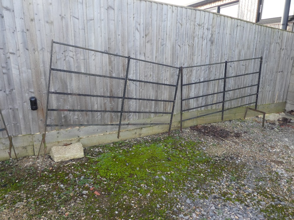 Estate fencing, 5 sections