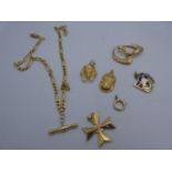 4 unmarked yellow gold metal brooches, pendant & earrings