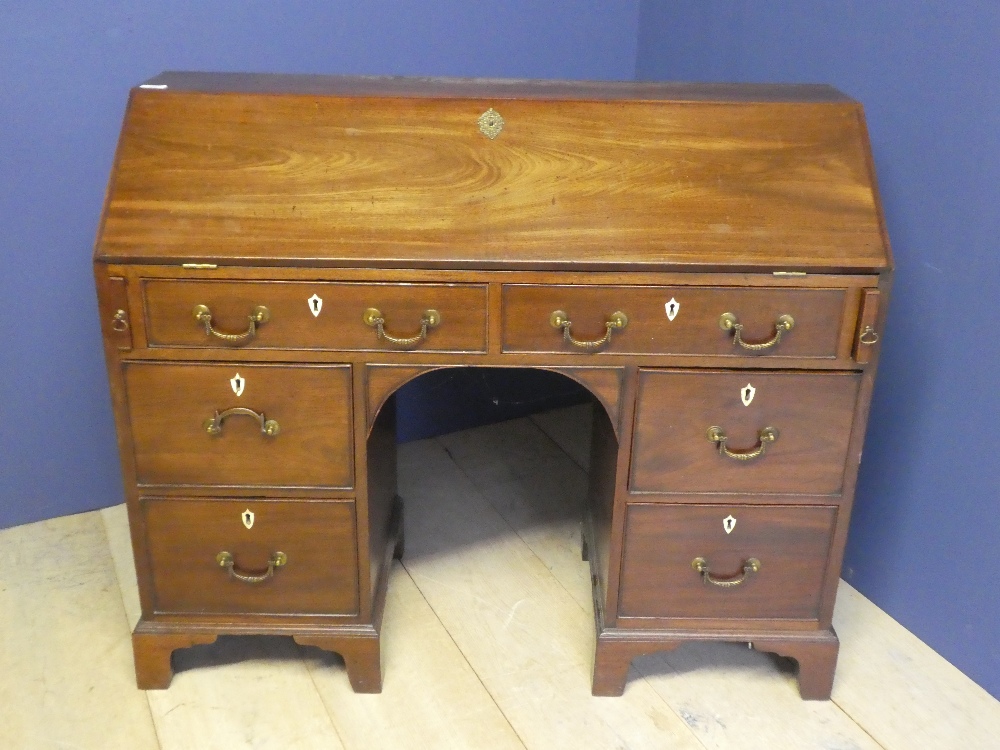 Mahogany knee hole bureau with 6 drawers & escutcheons & fitted interior 110H cm - Image 2 of 3