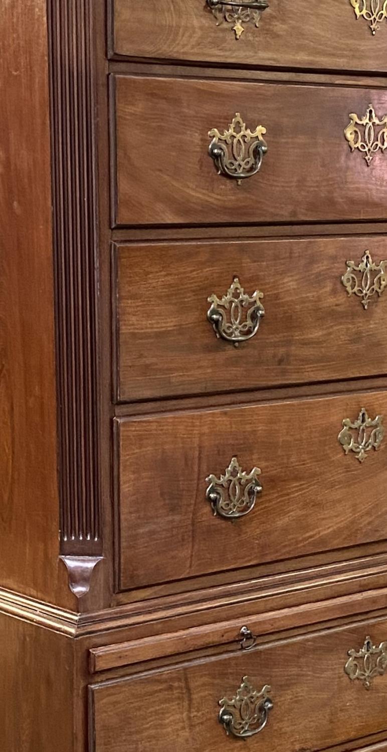 George III mahogany chest on chest of 7 graduated long drawers & a brushing slide with brass handles - Image 2 of 2