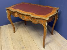 Good quality French Louis XVI style Kingwood writing desk with ornate brass mounts and tooled