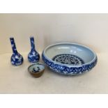 Chinese circular shallow blue & white bowl 28cm Diam and a pair of small blue & white onion vases