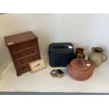 Polished mahogany apprentices piece as a chest of 4 long drawers, two pottery jugs and casserole,