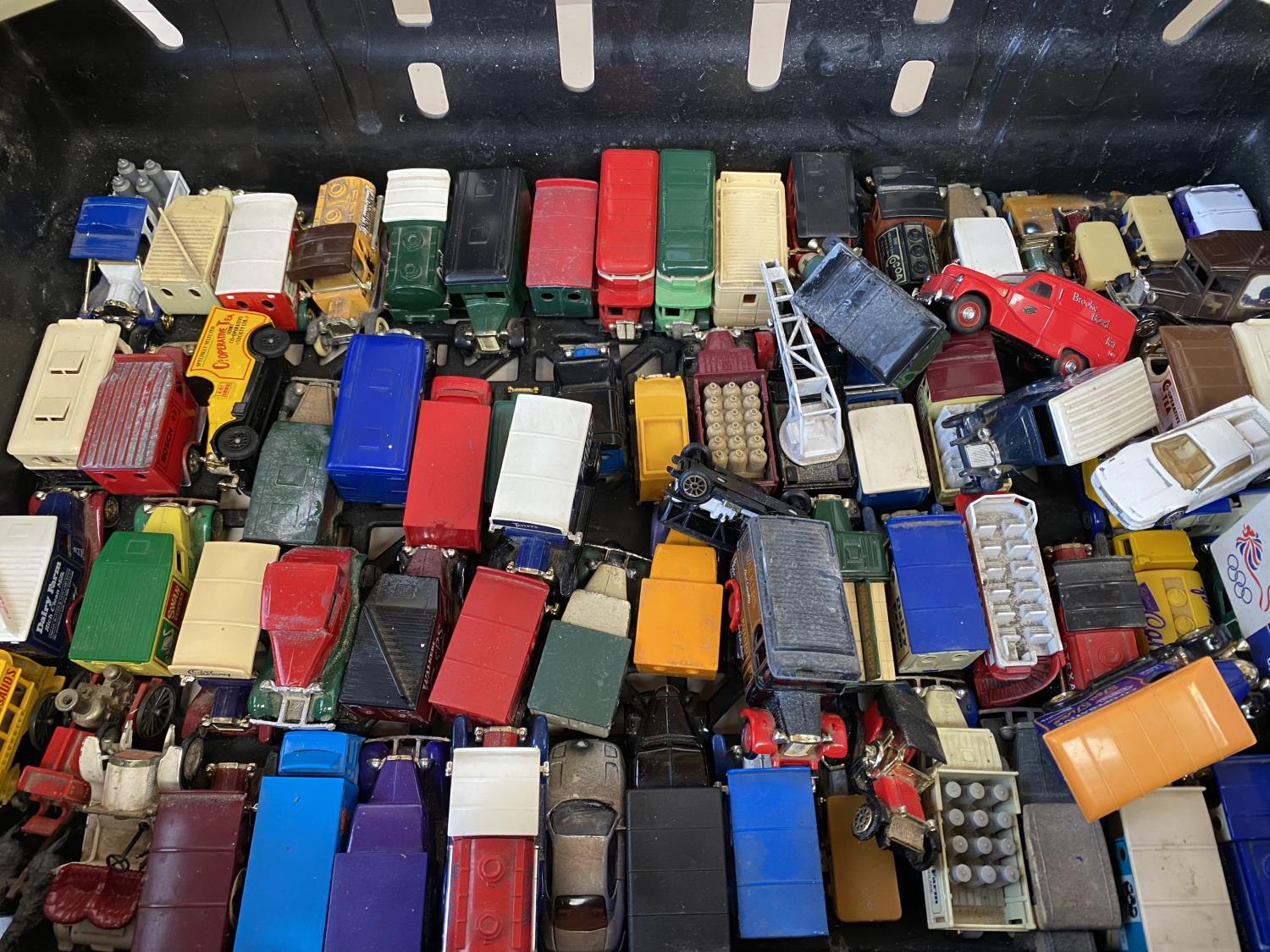 Quantity of Royal Sutherland china, and Days Gone By Toy cars 84, approx - Image 7 of 7