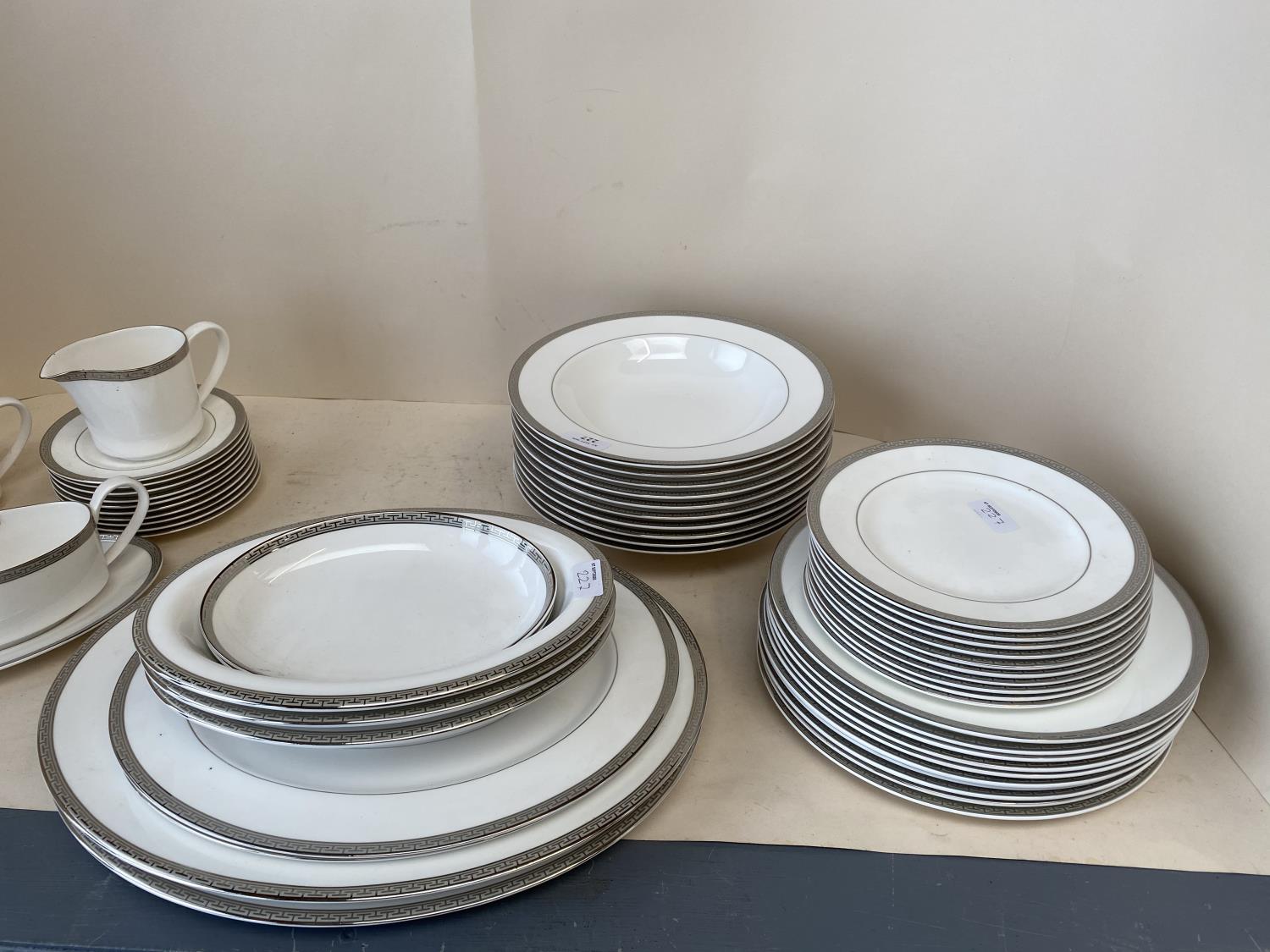 Royal Worcester Corinth Platinum modern dinner service, 10 place setting plus platters and dishes, - Image 4 of 6