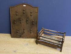 Cast Iron fireback with Fleur de Ley pattern and a fire gate