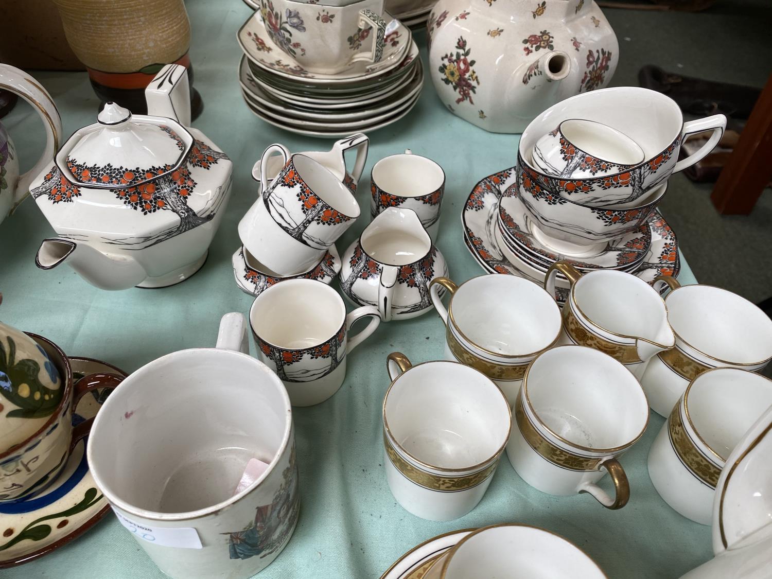 Large quantity of china and glass, to include, Royal Worcester blush, Crown Ducal, Doulton, Royal - Image 4 of 25