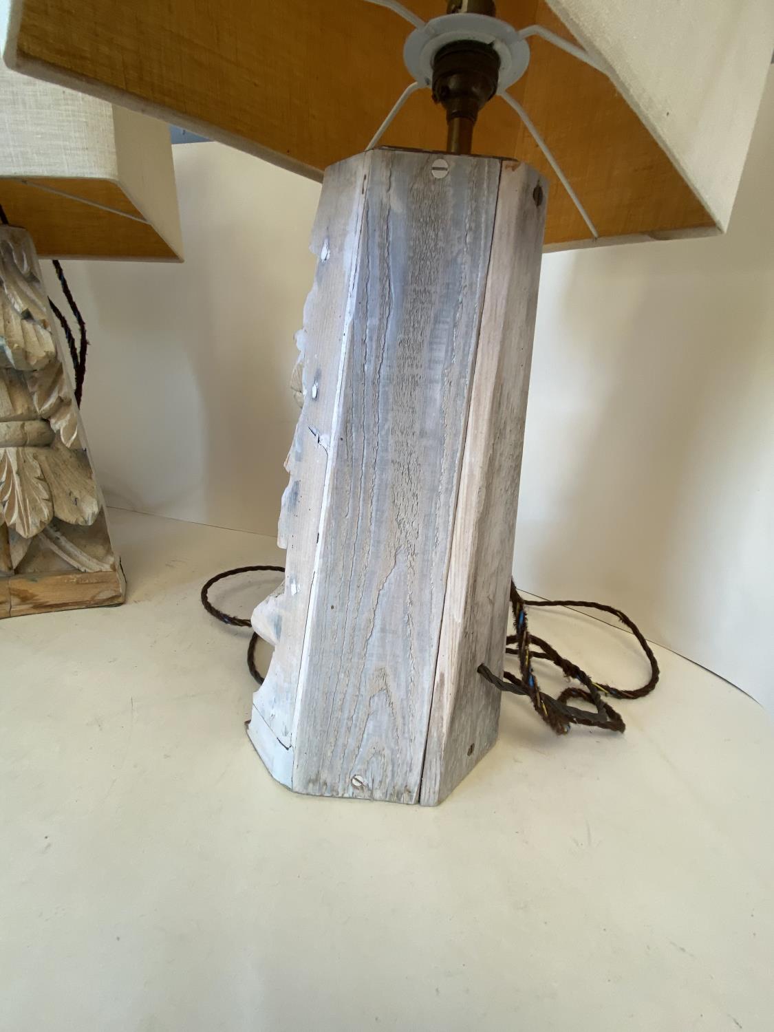 Pair of heavily carved wooden table lamps with rectangular canvas shades CONDITION: some wear - - Bild 4 aus 9