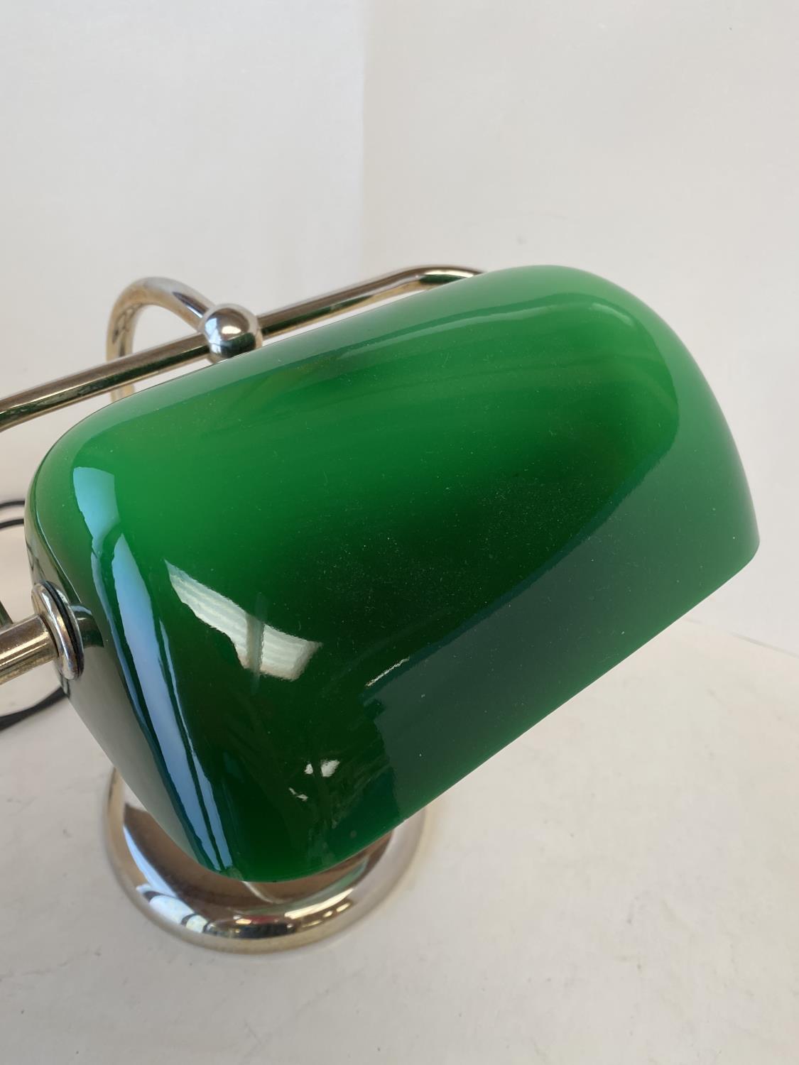 Brass desk lamp with green glass shade - Image 3 of 3